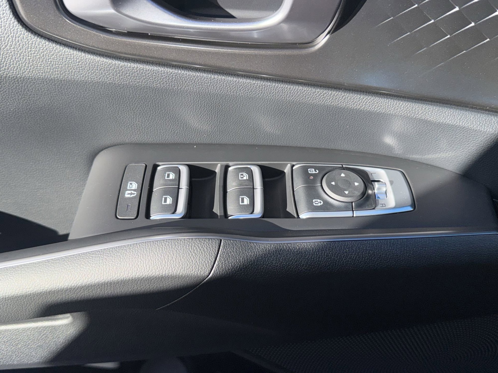 New 2026 Aurora Black Pearl Kia EX image 17
