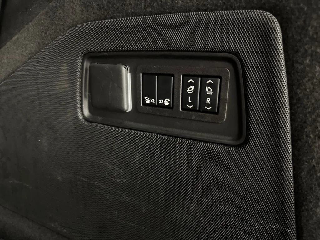 Used 2023 Black Cadillac Sport image 88