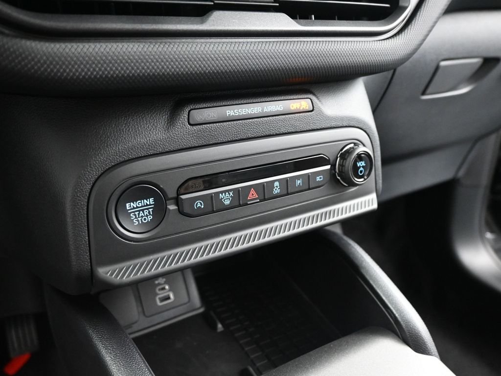 New 2025 Carbonized Gray Metallic Ford Outer Banks image 18