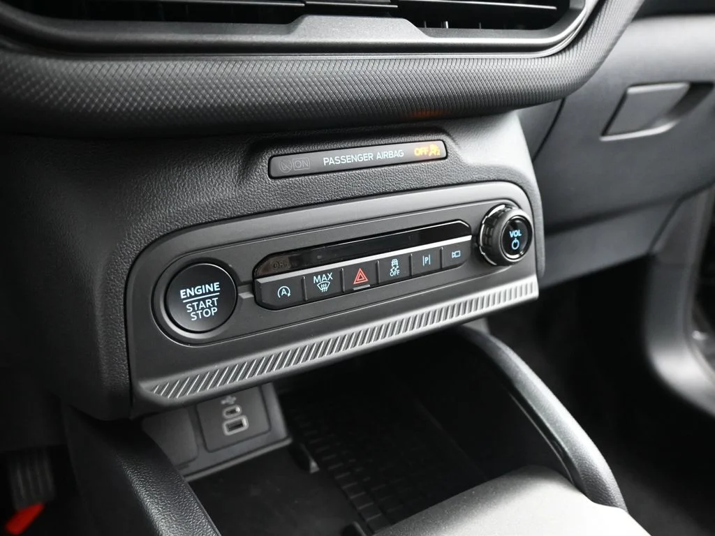 New 2025 Carbonized Gray Metallic Ford Outer Banks image 18