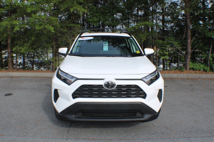 Used 2023 Ice Cap Toyota XLE image 18