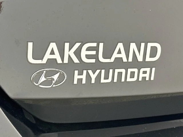 New 2026 Hyundai ELANTRA SE