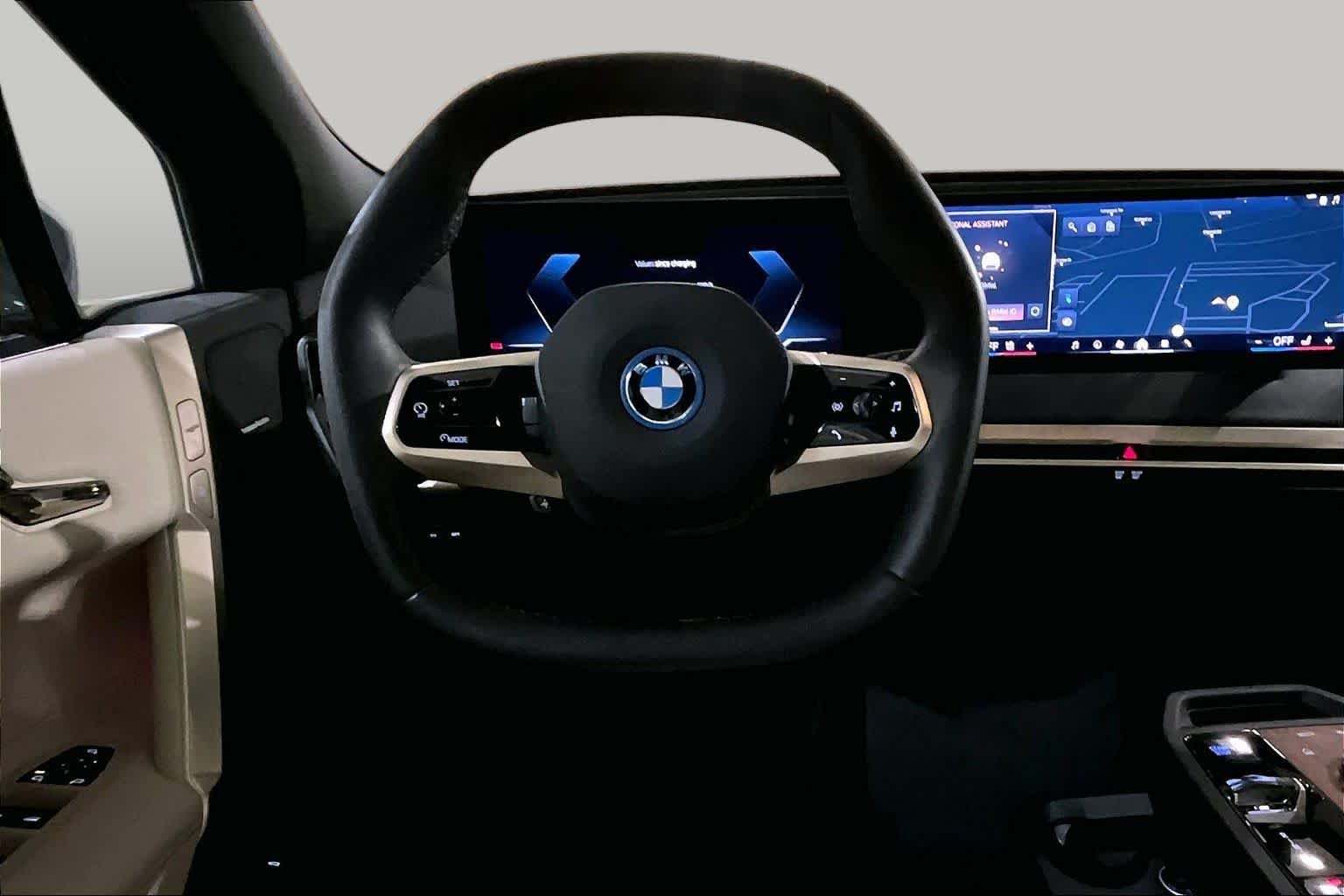 Used 2025  BMW xDrive50 image 5