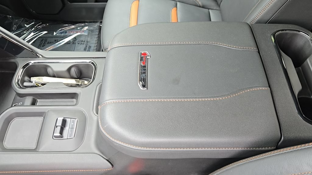 Used 2025 Sterling Metallic GMC AT4 image 13