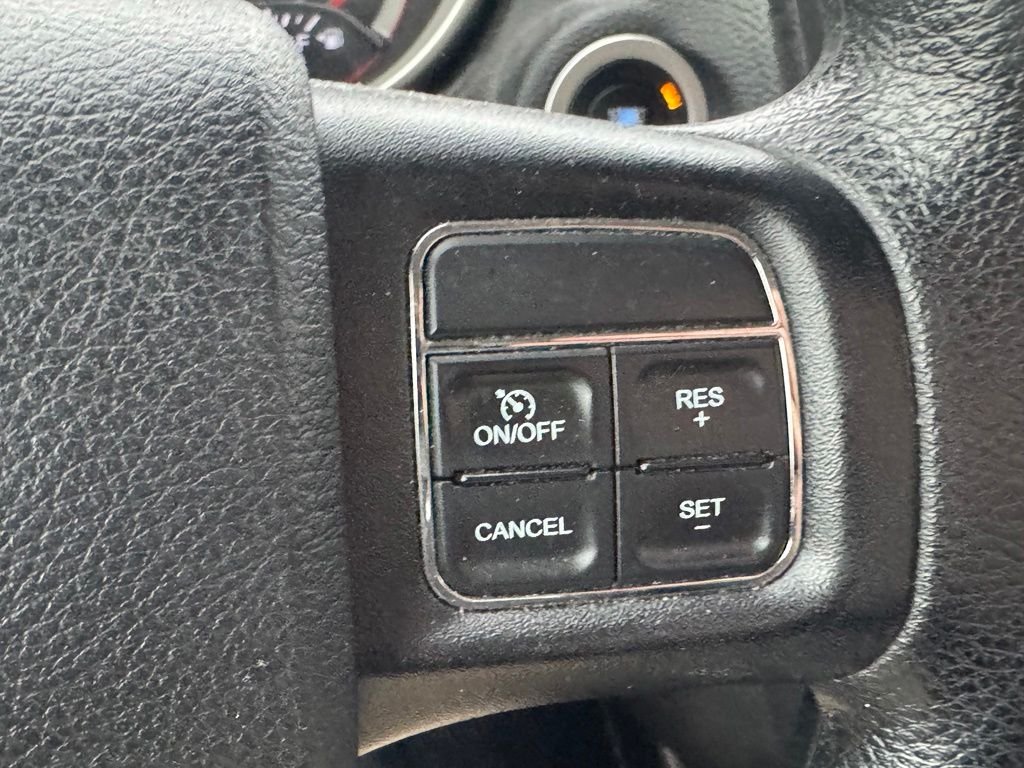 Used 2016 Black Dodge SXT image 28