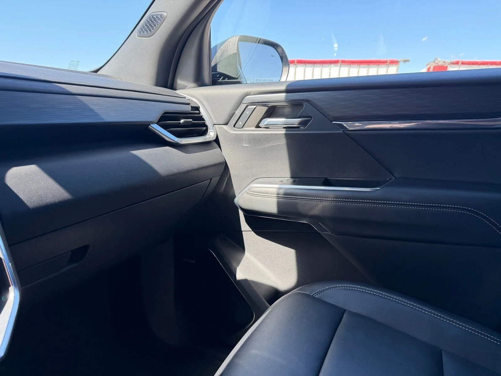 Used 2024 Black GMC Elevation image 21