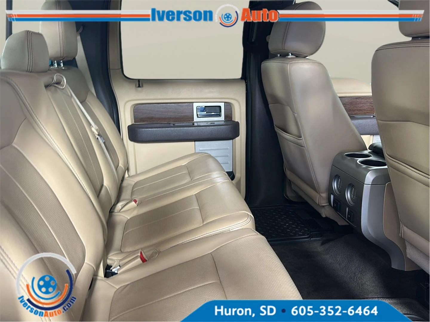 Used 2013 Green Gem Metallic/Pale Adobe Metallic Ford Lariat image 26