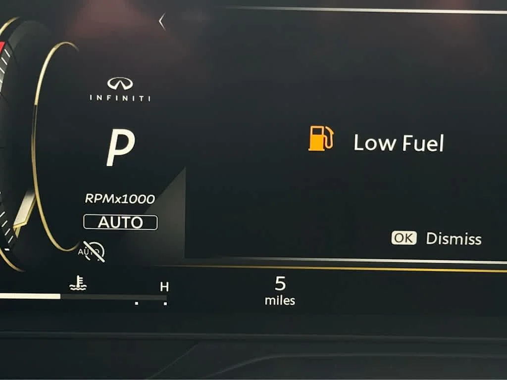New 2027 2T RAD WHT INFINITI Autograph AWD image 9