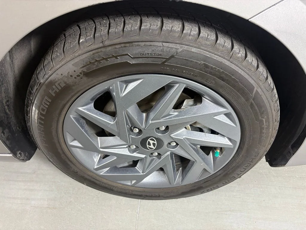 Used 2024 Silver Hyundai SEL image 12