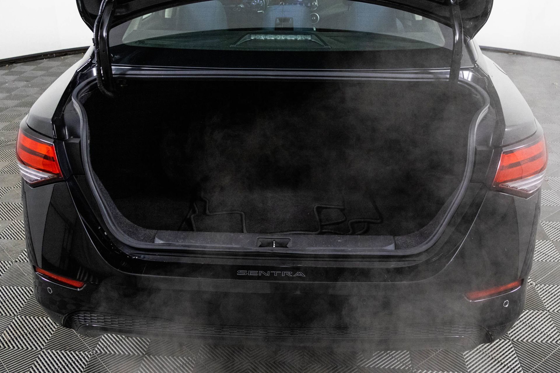 2021 NISSAN SENTRA - Image 32