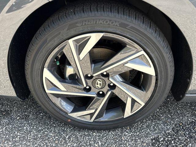 New 2026 Ecotronic Gray Hyundai Limited image 9