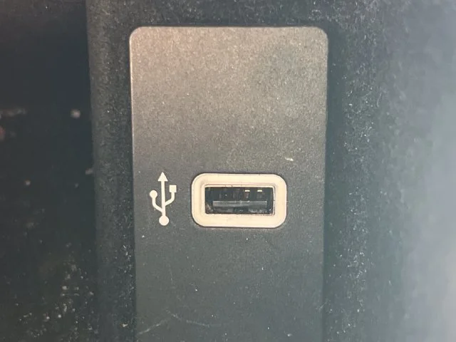 Used 2017 Silver Lincoln Reserve image 39