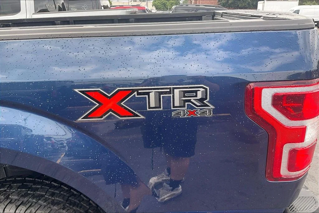 Used 2018 Blue Ford XLT image 7