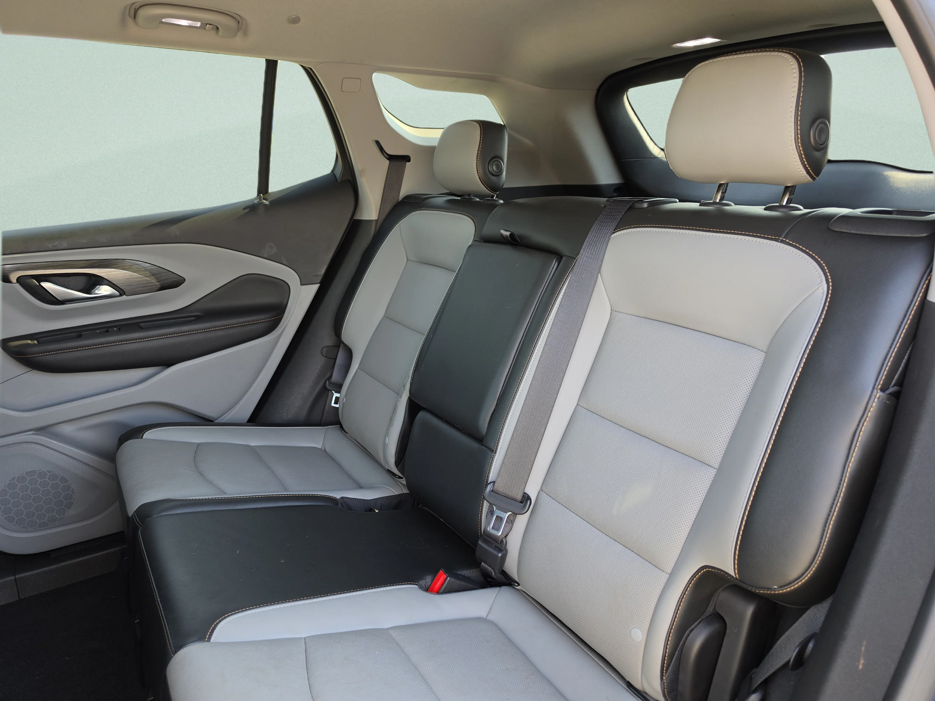 Used 2020 Blue Emerald Metallic GMC SLT image 23