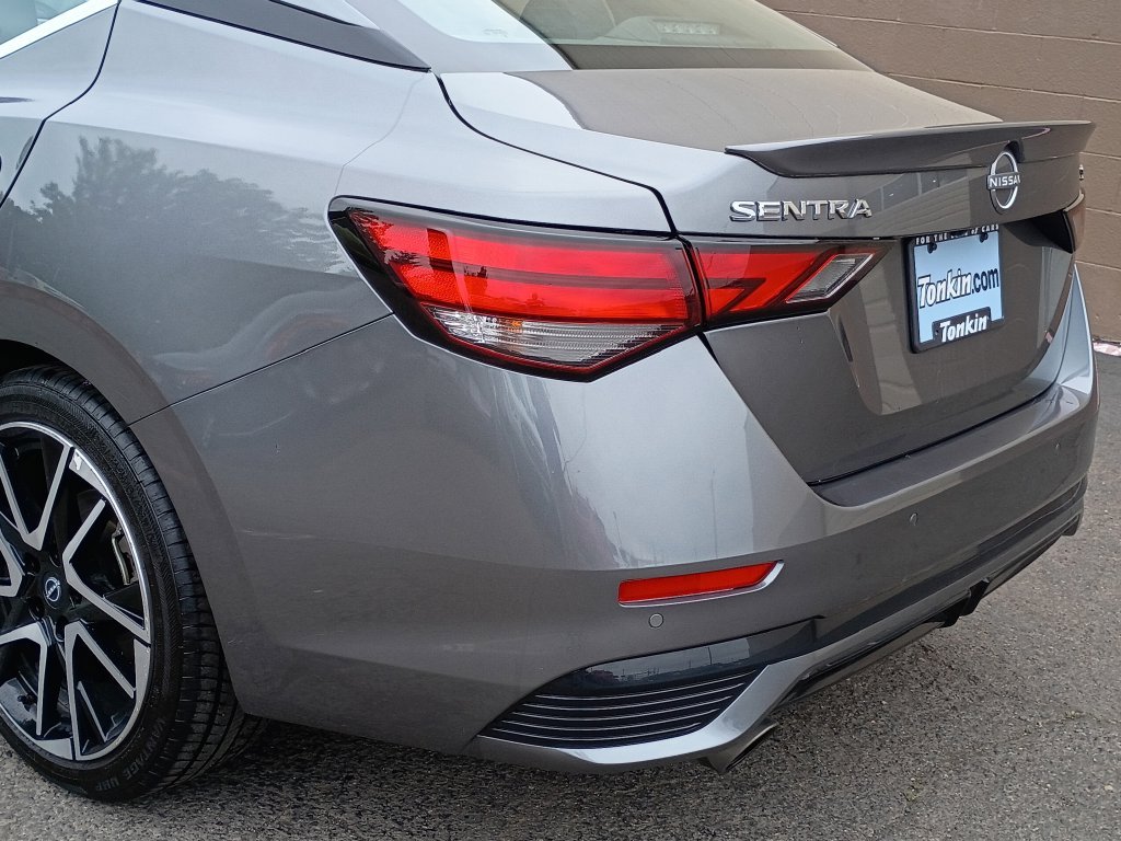 2025 Nissan Sentra SR - Photo 6