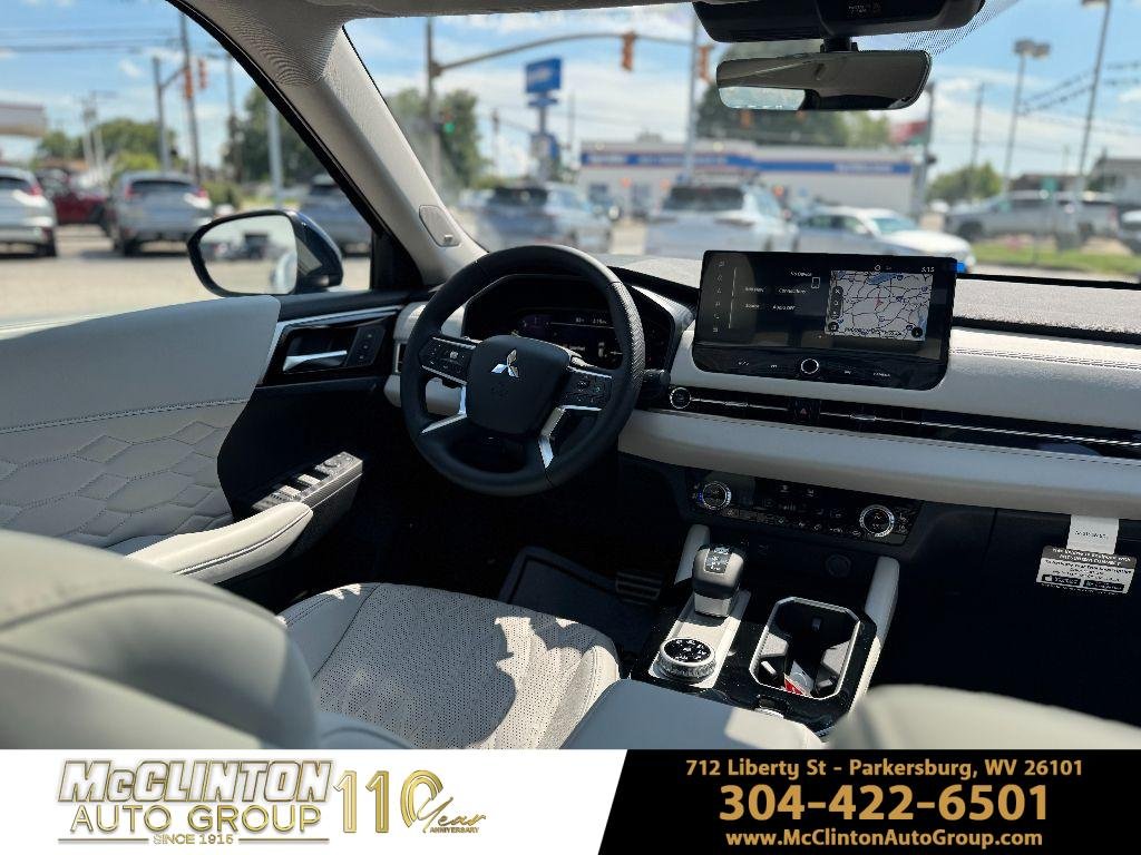 2025 Mitsubishi Outlander SEL - Photo 19