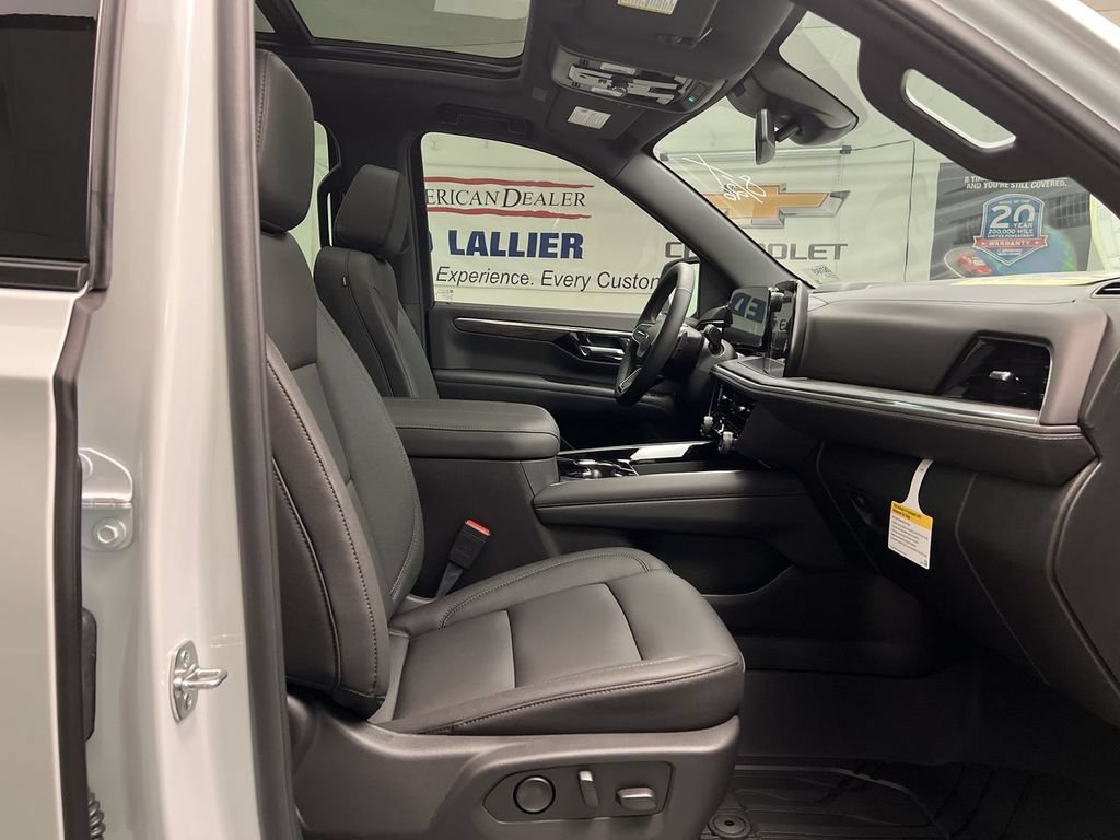 New 2026 Summit White Chevrolet Z71 image 26