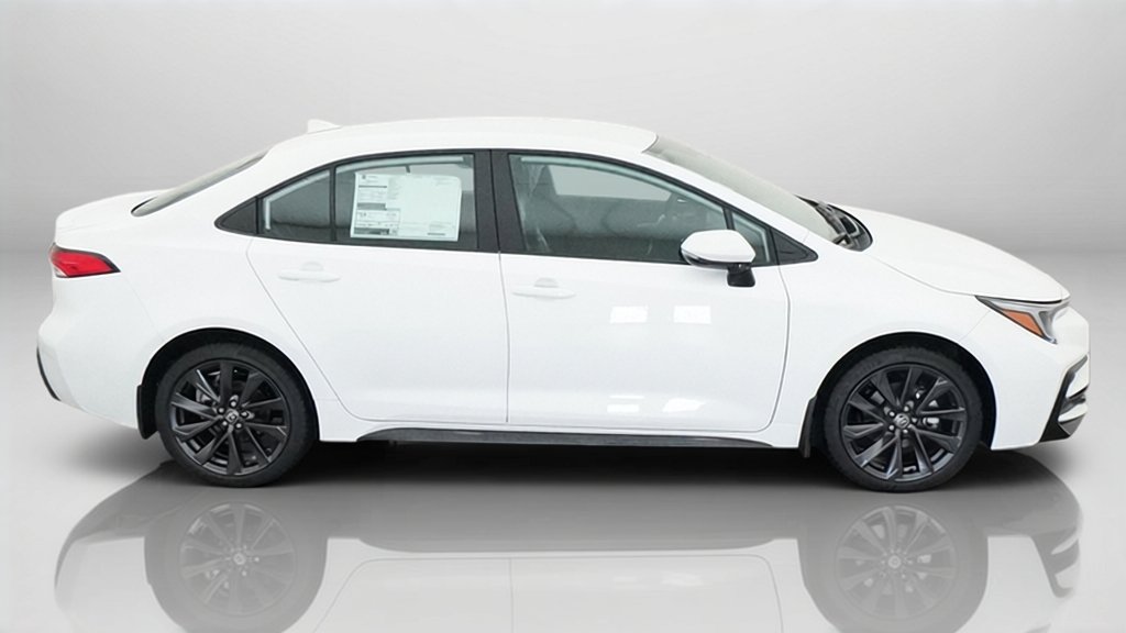 New 2026 Ice Cap Toyota SE image 7