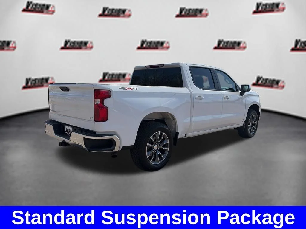 Used 2025 White Chevrolet LT image 5