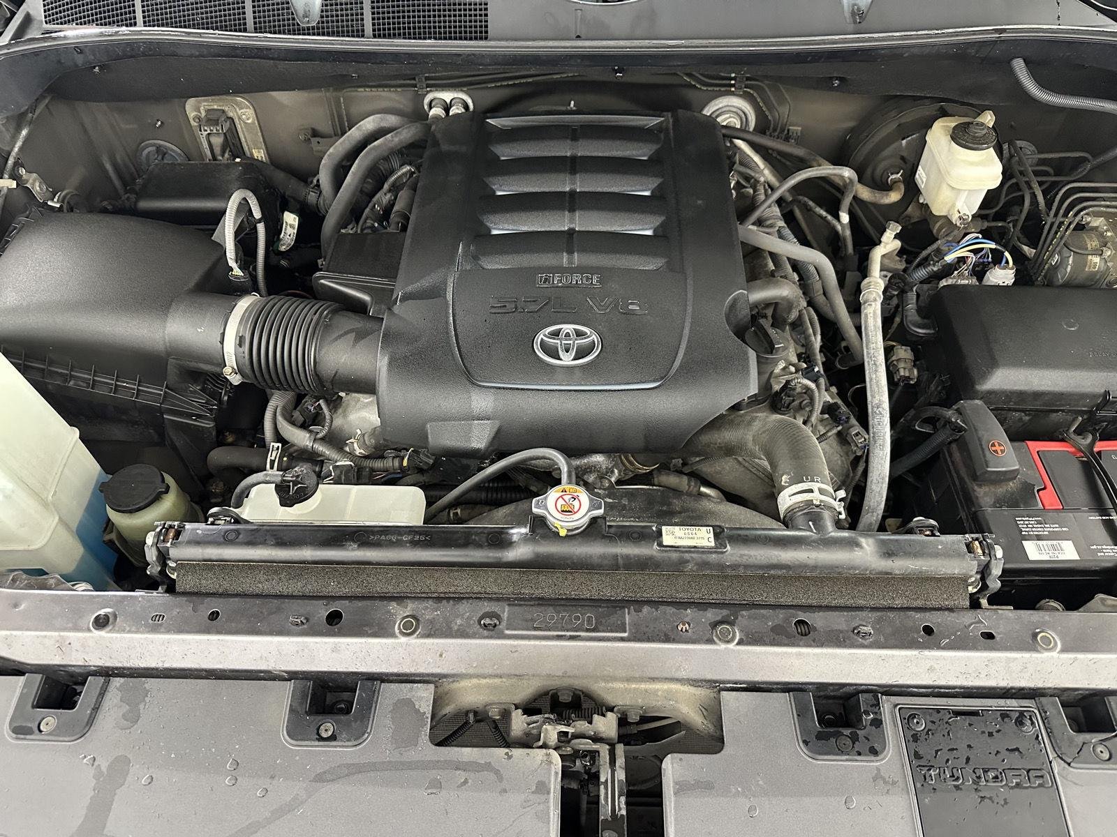 Used 2020 Magnetic Gray Metallic Toyota SR5 image 23