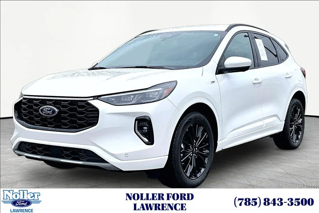 2023 Ford Escape ST-Line Elite AWD 2.0L's photo