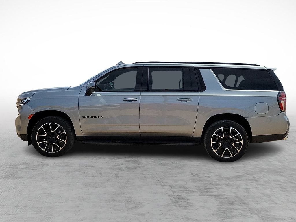 2023 Chevrolet Suburban RST - Photo 6