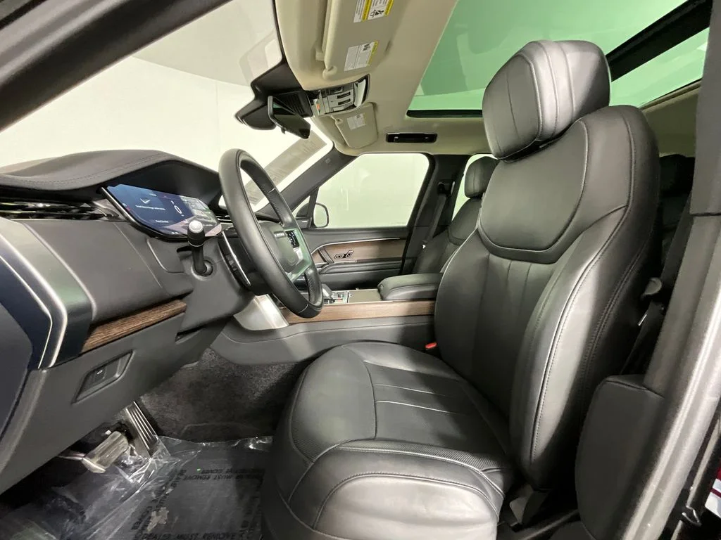 Used 2023 Black Land Rover SE image 16