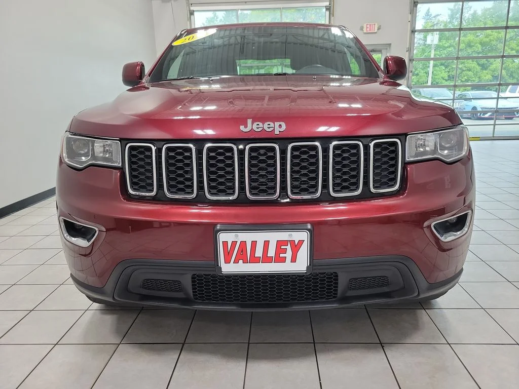 Used 2017 Red Jeep Laredo image 7