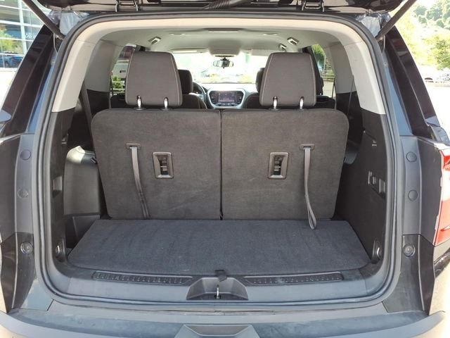 Used 2023 Black GMC SLE image 12