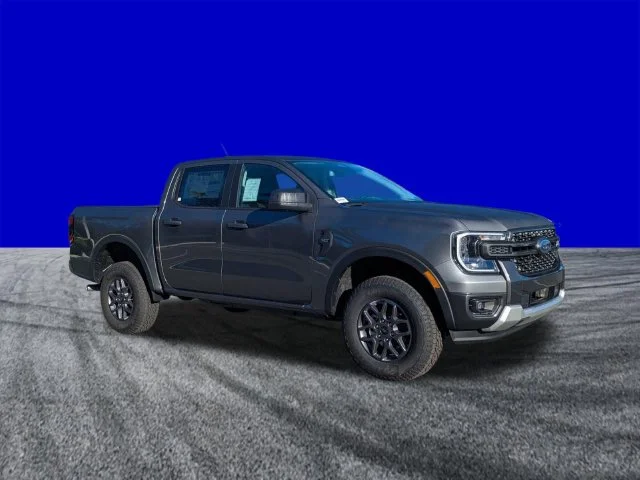 New 2026 Carbonized Gray Metallic Ford XLT image 2