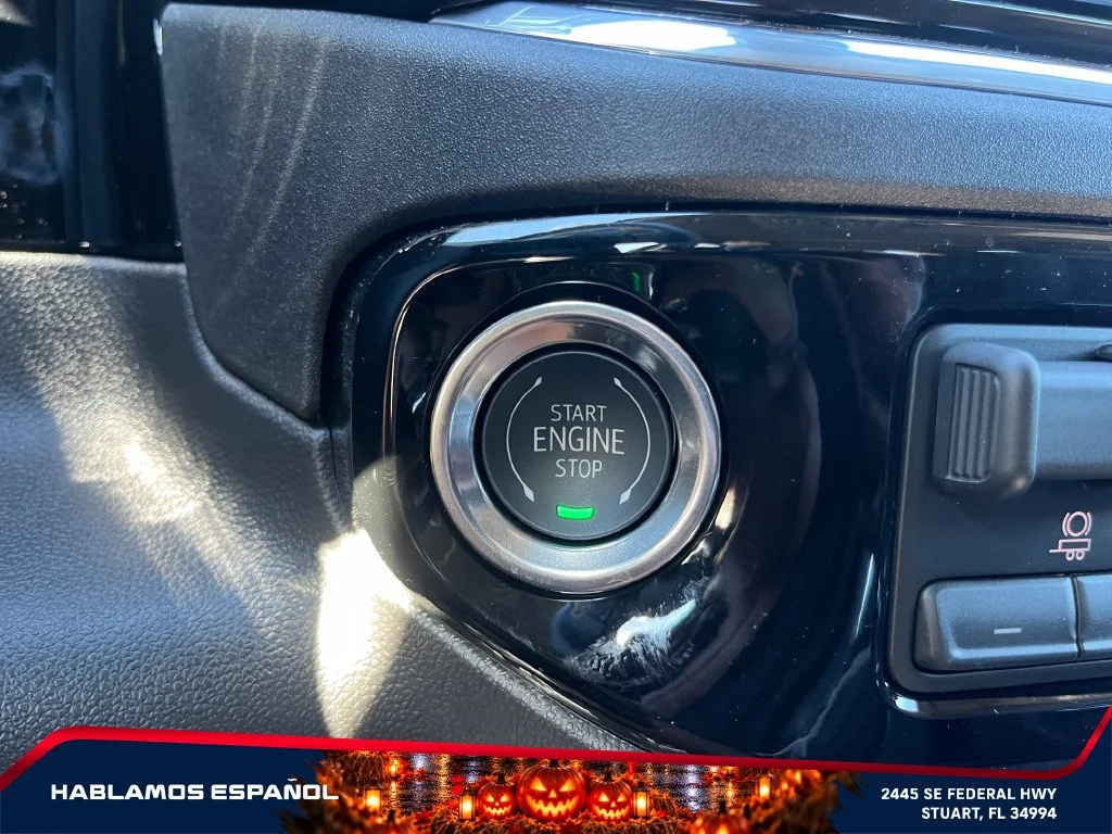 New 2026 Summit White GMC Elevation image 28