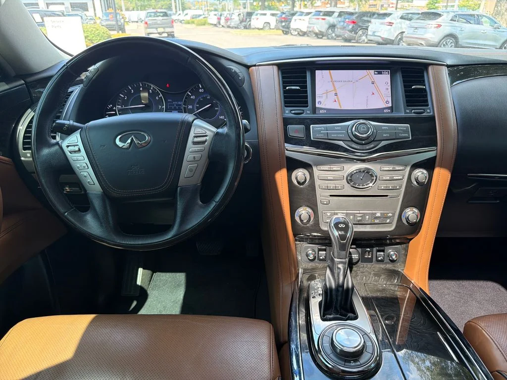 Used 2018 Moonstone White INFINITI  image 8
