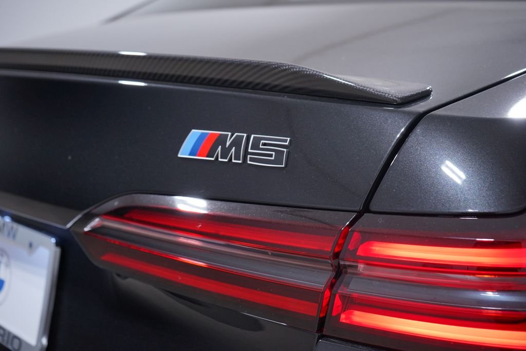 New 2027 Black Sapphire Metallic BMW Base image 9
