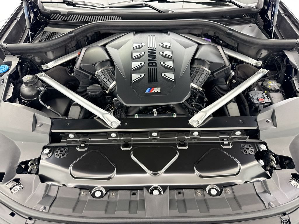 New 2027 Blue BMW M60i image 28