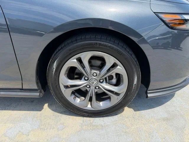 Used 2024 Gray Honda EX image 9