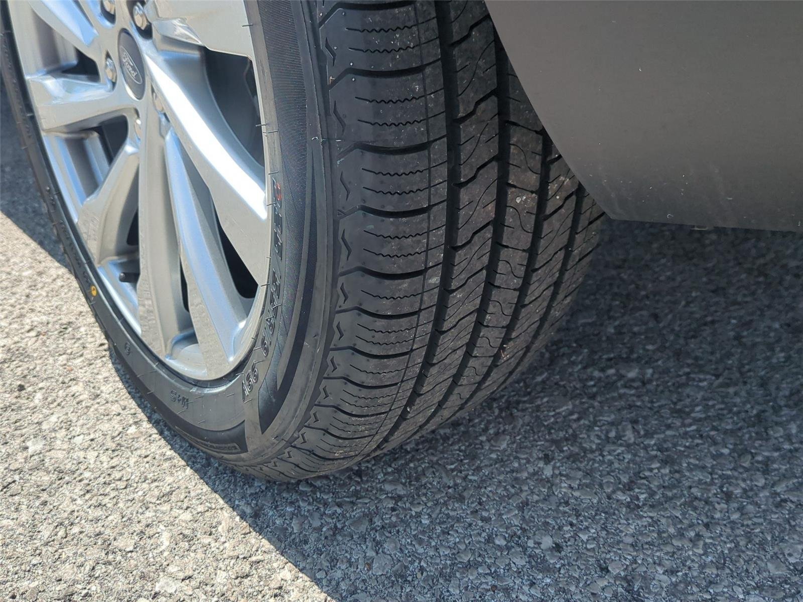 Used 2022 Carbonized Gray Metallic Ford Titanium image 13