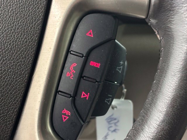 Used 2016 WHITE FROST TRICOAT GMC Denali image 27