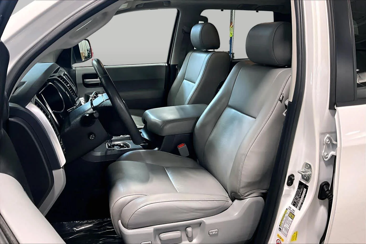 Used 2020 Super White Toyota Limited image 9