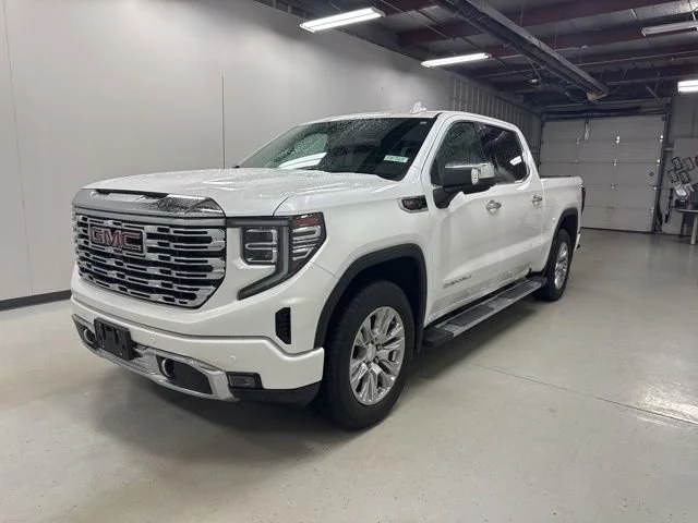 2024 GMC Sierra 4WD Crew Cab Short Box Denali's photo