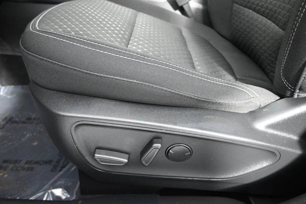 Used 2023  Ford Active image 21
