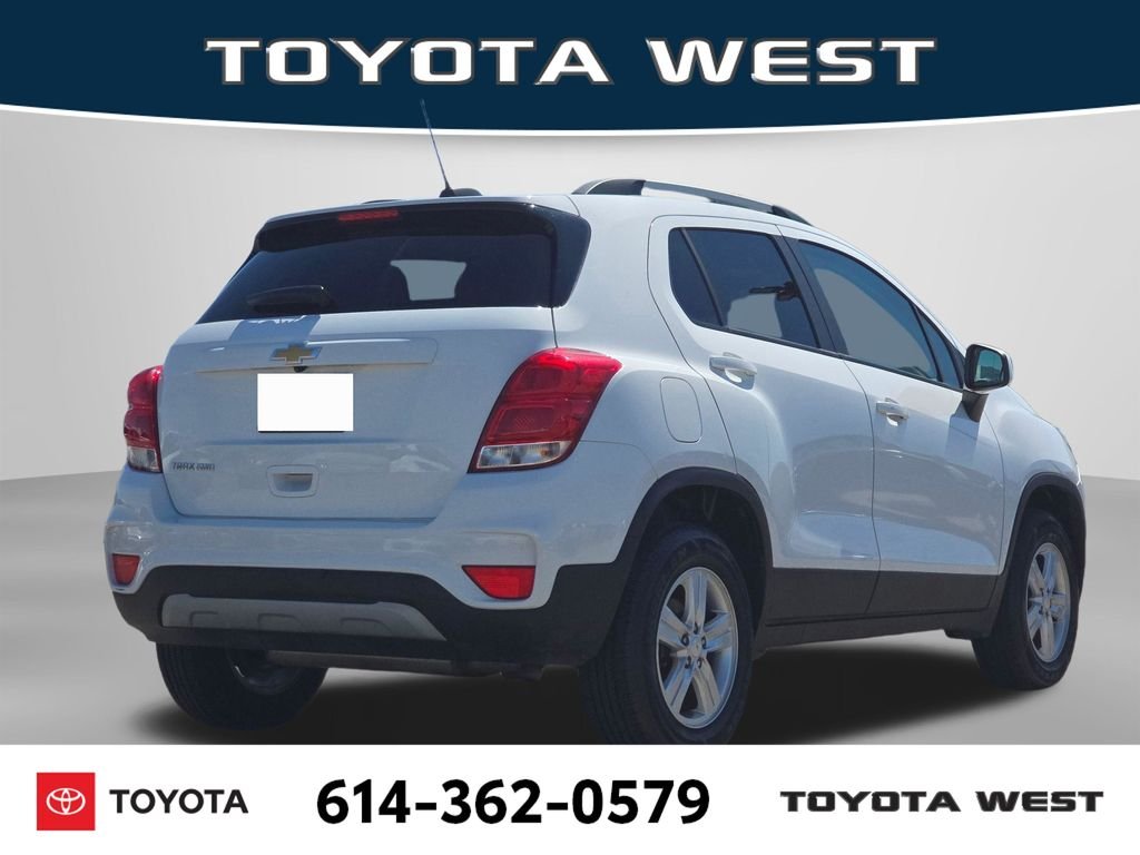 Used 2022 White Chevrolet LT image 7