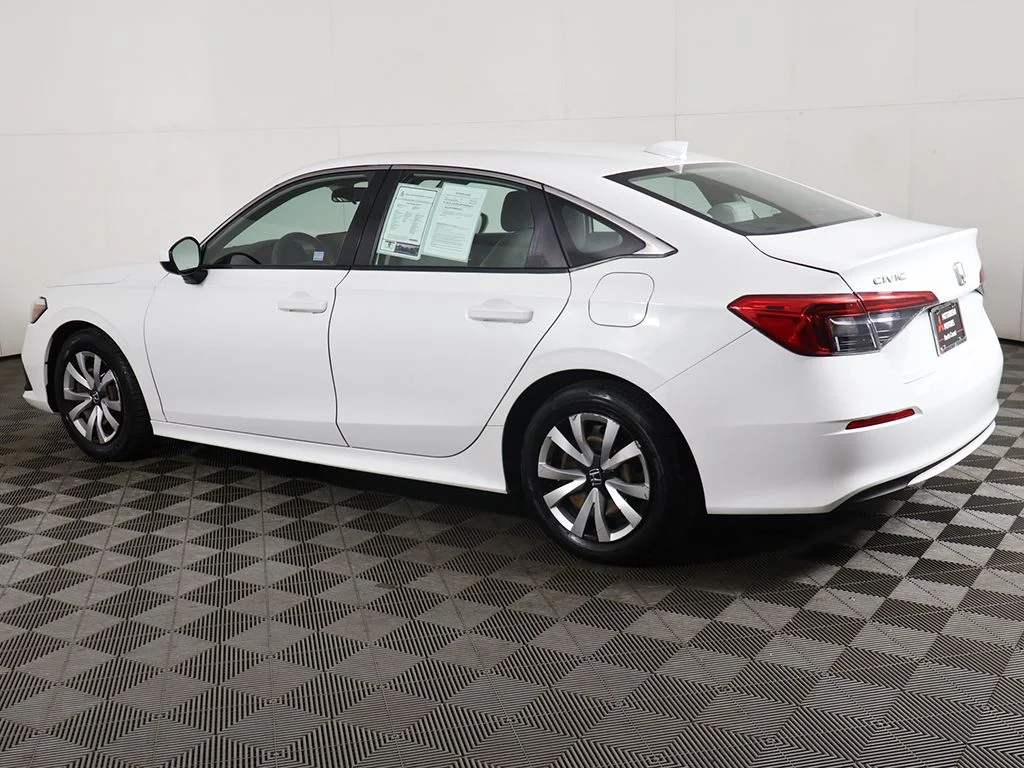 Used 2023 White Honda LX image 10