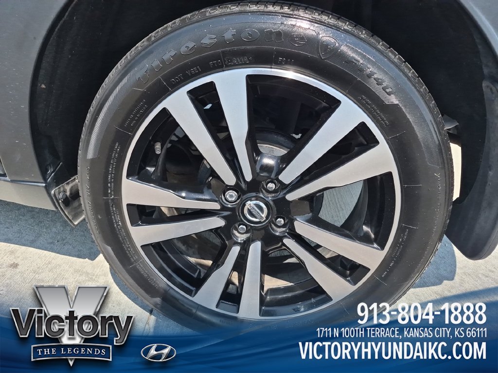 Used 2019 Blue Nissan SR image 25