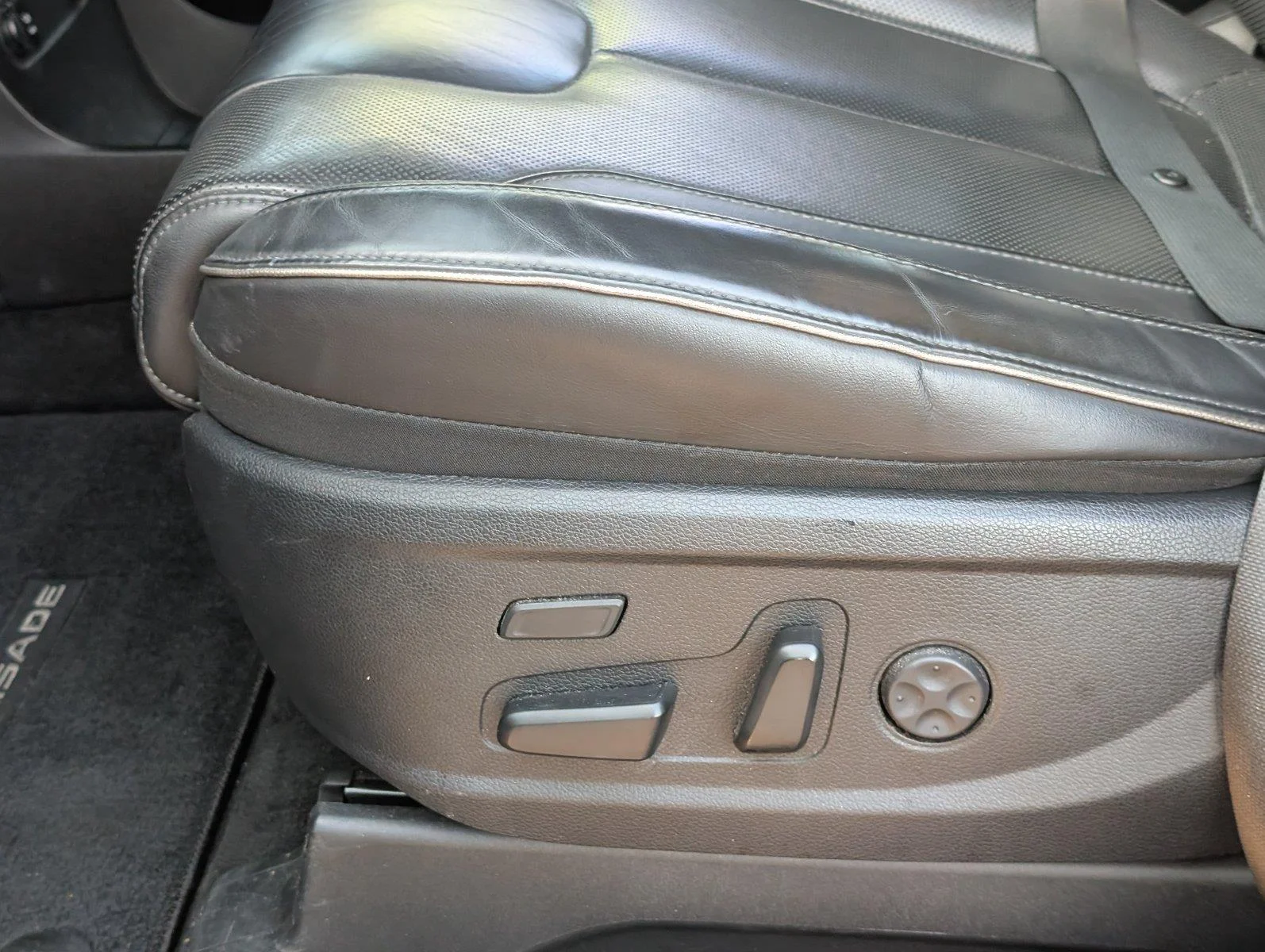 Used 2021 Becketts Black Hyundai Calligraphy image 17