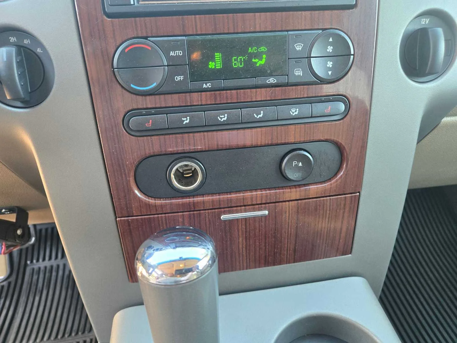 Used 2007  Ford XLT image 17