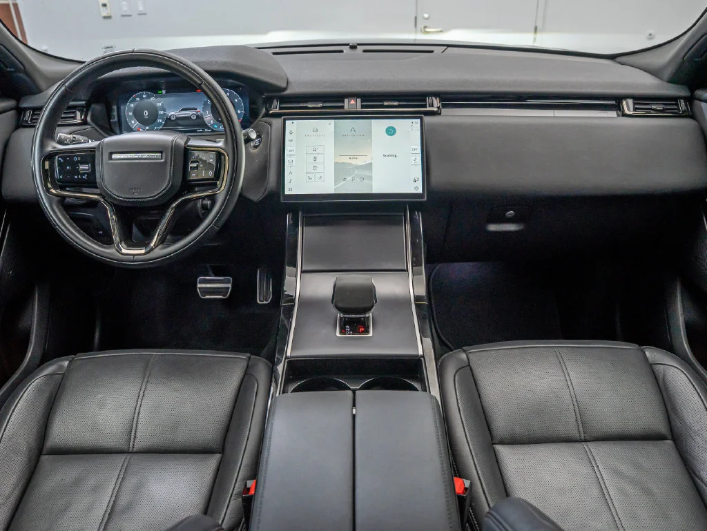 Used 2024 Santorini Black Metallic Land Rover Dynamic SE image 34