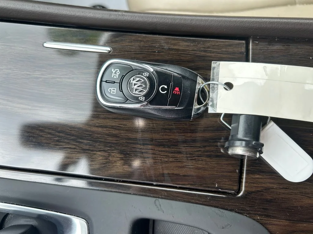 Used 2017 White Buick Essence image 30
