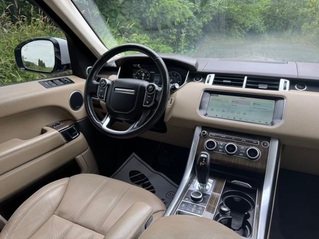 Used 2017 Fuji White Land Rover 3.0L V6 Supercharged HSE image 28
