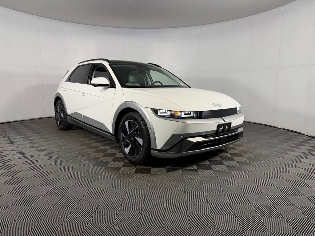 Used 2025 White Hyundai Limited image 3