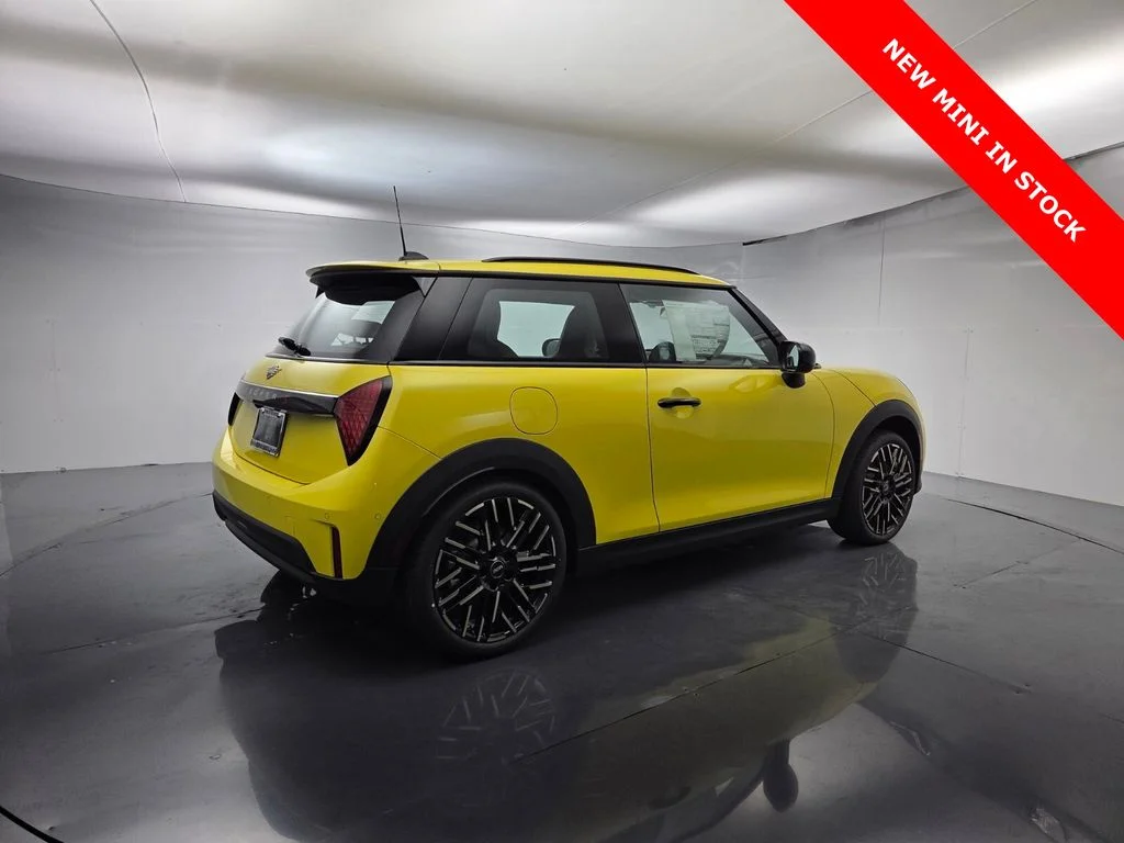 2026 MINI Hardtop 2 Door S - Photo 17